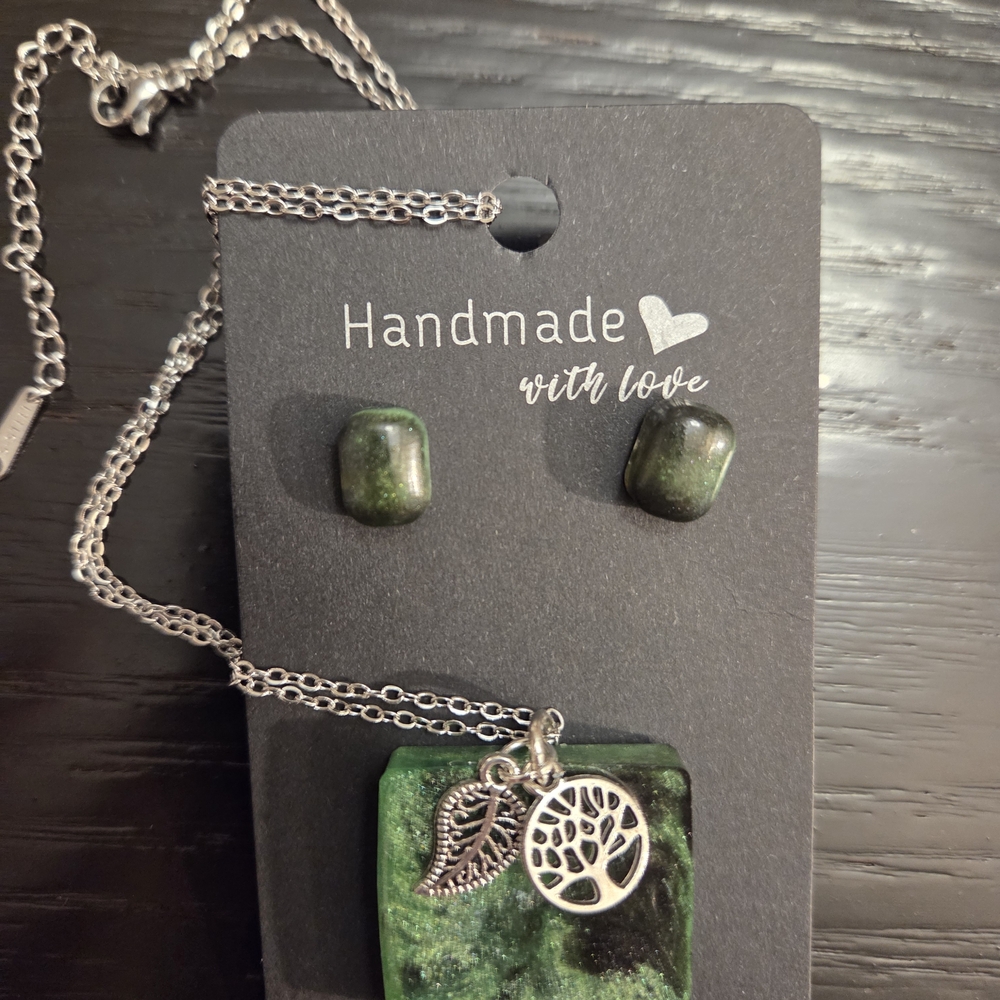 Handmade Green Tree of Life Pendant Necklace and Stud Earrings Set